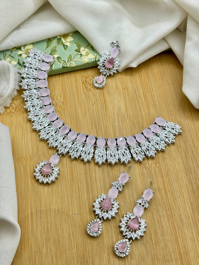 Sparkling Emerald Kundan Necklace Set
