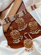 Stunning Choker Set