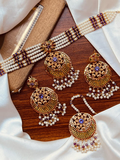 Stunning Choker Set